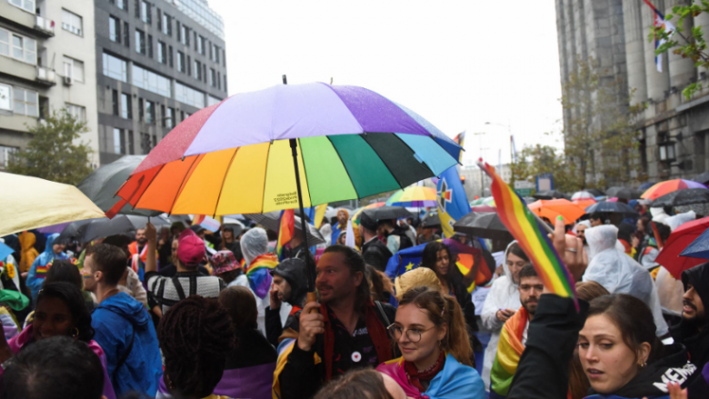 Tetë aktivistë shqiptarë të komunitetit LGBTQ u sulmuan fizikisht në Beograd