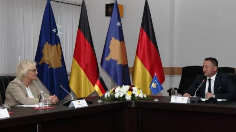 Ministri Mehaj në vizitë zyrtare në Gjermani