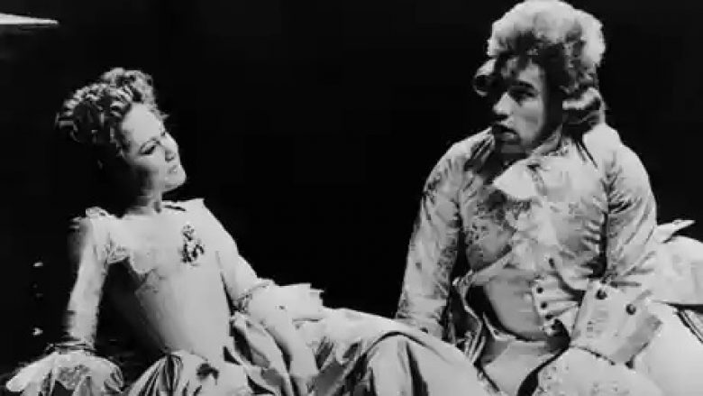 Shfaqja “Amadeus”: Gjeniu me sjellje të mbrapshta fëmijërore