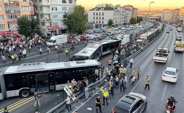 Aksident mes dy autobusëve në Stamboll, gati 100 të lënduar