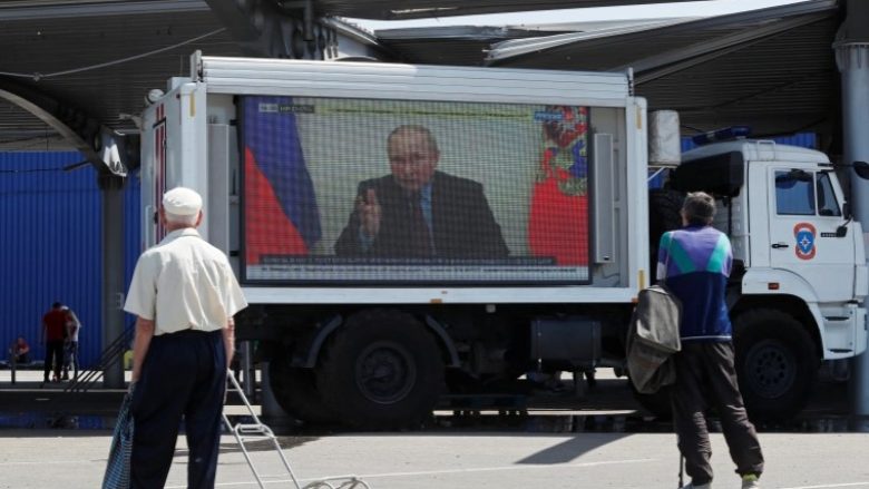 Si po i paraqesin mediat ruse pro-Kremlinit fitoret e Ukrainës?