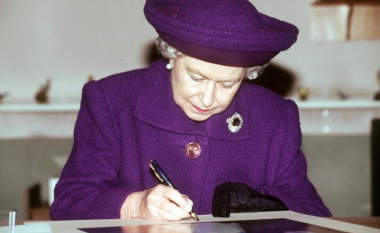 Letra sekrete e Mbretëreshës është e fshehur në një kasafortë në Sydney dhe nuk mund të hapet edhe për 63 vite