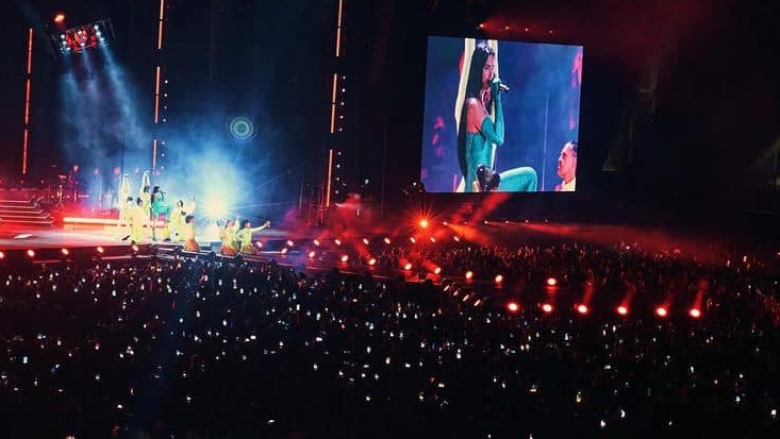 Mblodhi mbi 100 mijë njerëz në koncertin në Argjentinë, Dua Lipa: E pabesueshme, pesë vite më parë ishin vetëm 1500