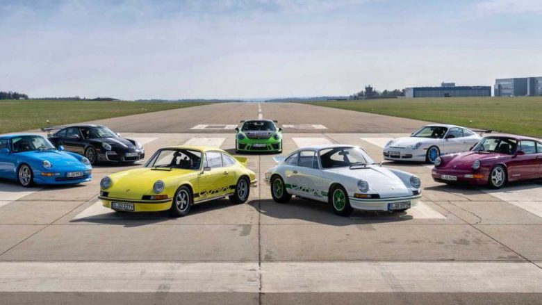 Porsche 911 Carrera RS 2.7 feston pesë dekada