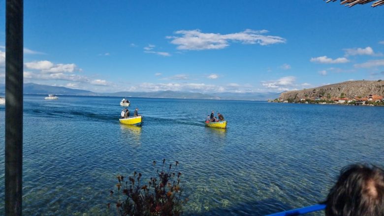 Liqeni i Ohrit pasurohet me rreth 2 milionë rasat korani