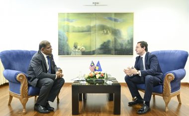 Kurti takoi ambasadorin Castelino, ftohet për vizitë zyrtare në Malajzi