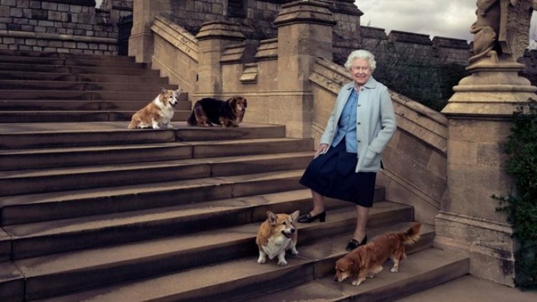 Mbretëresha Elizabeth II i la pas vetes katër qen – çfarë do të ndodhë me ta