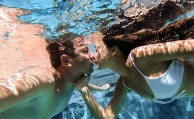 Paralajmërim për të gjitha çiftet – seksi në ujë krijon probleme të shumta