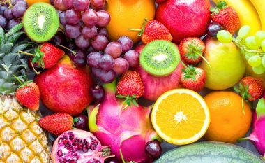 Përfitimet që sjell ngrënia e frutave në mëngjes