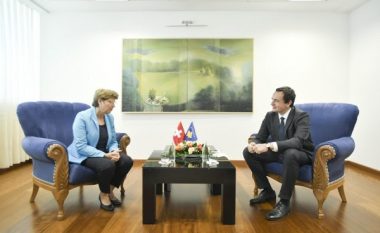 Ministrja zvicerane e mbrojtjes: Për Zvicrën e rëndësishme të ketë shtete stabile dhe sovrane në rajonin e Ballkanit