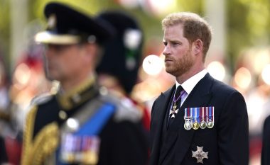 Pse Princi Harry nuk e kishte veshur uniformën ushtarake për funeralin e Mbretëreshës Elizabeth II