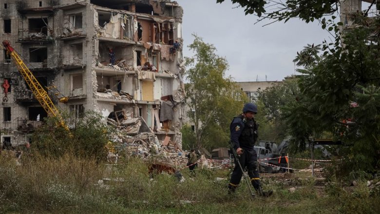 “Dhoma të torturës” u gjetën në në qytete dhe fshatra të çliruara të rajonit Kharkiv