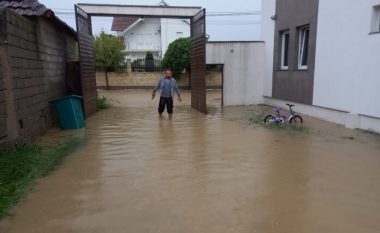 Vërshimet në Gjakovë, situatë më e rënduar në Brekoc