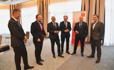 Kovaçevski në takim me kryeministrat dhe liderët e PES, bisedohet për krizën energjetike