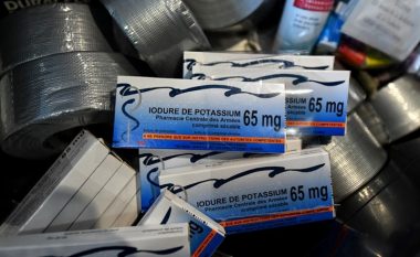 Finlanda i bën thirrje të rinjve nën moshën 40-vjeçare të blejnë tableta jodi, barnatoret për pak orë mbesin pa to  