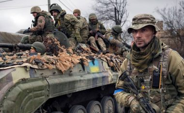 Rusia padashje është bërë furnizuesi kryesor i armëve në Ukrainë – Kievi ka arritur të sekuestroj qindra tanke e topa