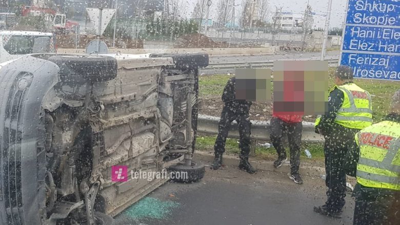 Rrokulliset vetura në rrugën Prishtinë-Ferizaj, katër të lënduar