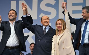 Giorgia Meloni bën betimin si kryeministre e Italisë – partisë së Berlusconit i takojnë pesë ministri