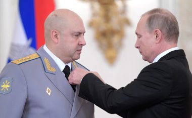 “I pamëshirshmi”: Kush është Surovikin, komandanti i ri i zgjedhur nga Putini për luftën në Ukrainë?