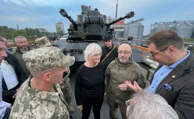 Ministrja gjermane e Mbrojtjes viziton Odesan, nga atje u premton ukrainasve sistemin raketor IRIS-T SL