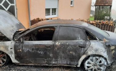 U sulmua para tre ditësh, policit serb në veri ia djegin edhe veturën