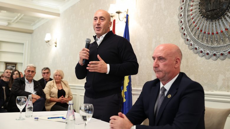 Haradinaj në Pejë: Qeveria e Kosovës po i varfëron qytetarët