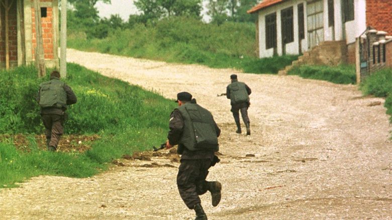 I dyshuar për vrasjen e 33 personave në Pejë gjatë luftës, pikëpyetje se ku do të ekstradohet serbi i arrestuar në Hungari