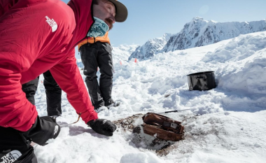 Kamerat e një eksploruesi u gjetën pas 85 vjetësh në akullnajën Yukon të Kanadasë