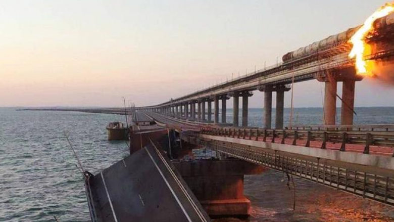 Më e gjata në Evropë, pse ura e Kerçit është e rëndësishme për Rusinë dhe Ukrainën dhe çfarë dihet për shpërthimin?