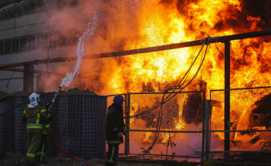 Të paktën gjysma e kapacitetit të energjisë termike të Ukrainës u godit nga sulmet ruse, thotë ministri ukrainas