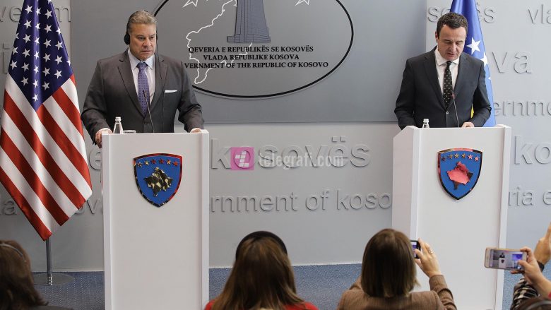 Analistët: Ardhja e Escobarit në Kosovë, presion për çështjen e dinarit