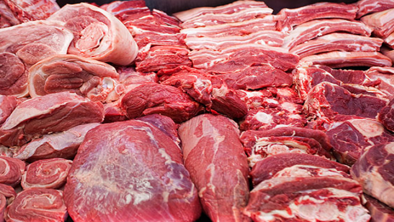 Konfiskohen 270 kg mish në Vërmicë, AUV konstaton se ishte i papërdorshëm