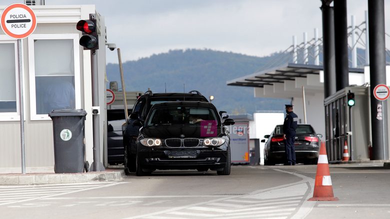 Targat ilegale, qytetarët serbë në veri shpresojnë në marrëveshje