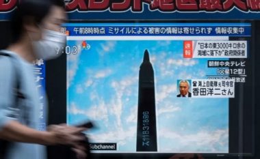 Koreja e Veriut lëshon një raketë balistike mbi Japoni