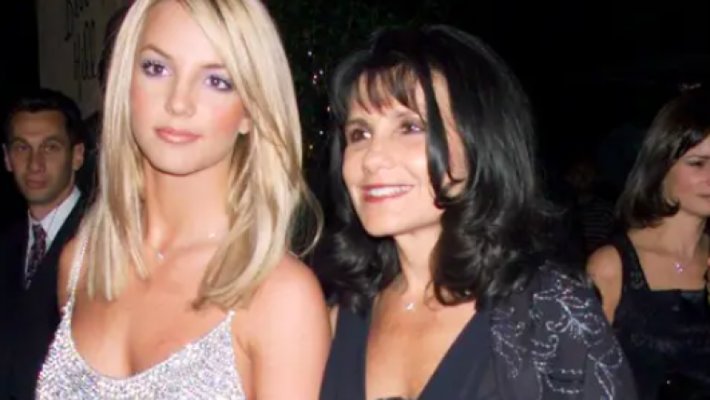 Britney Spears thotë se një herë u godit fort nga e ëma për shkak se qëndroi jashtë vonë