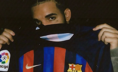Lojtarët e Barcelonës do veshin fanella të veçanta në “El Classico”, i kushtohen suksesit të Drake në Spotify