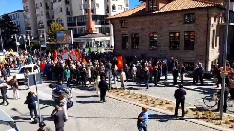 Situatë e tensionuar në qendër të Ohrit, protestohet kundër hapjes së klubit bullgar