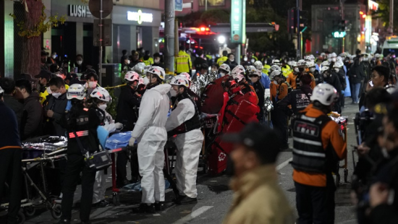 “Njerëzit ranë mbi njëri-tjetrin”, tha një i mbijetuar për incidentin në Seul ku tanimë thuhet se numri i viktimave ka shkuar në 149