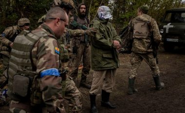 Autoritetet ukrainase thonë se kanë rrethuar 5500 ushtarë rusë në Lyman