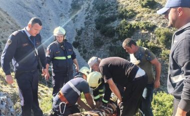 Rrëzohet në kanionet e Tepelenës 20-vjeçari amerikan, dërgohet në spital