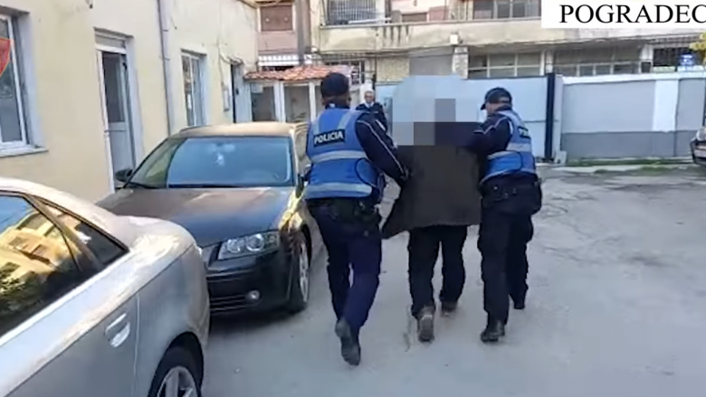 Goditi për vdekje 65 vjeçarin në derën e shtëpisë, arrestohet autori në Pogradec