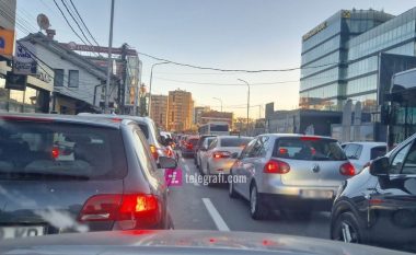 Testimi i qarkores – kryeqyteti bllokohet nga veturat edhe pasdite