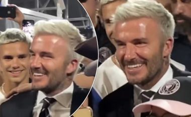 David Beckham bëhet biond – shfaqet me stil të ngjashëm të flokëve si djali i tij, Romeo