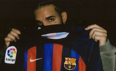 Drake beson në fitoren e Barcelonës dhe Arsenalit – pritet te shihet nëse do të godasë “mallkimi” i tij