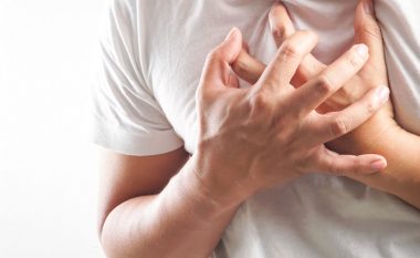 Shumica e njerëzve përjetojnë disa nga këto simptoma përpara një sulmi në zemër