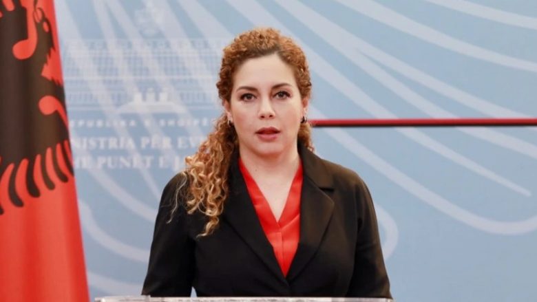 Ministrja e jashtme e Shqipërisë uron shërim të shpejtë për ushtarët e KFOR-it: Dënojmë dhunën
