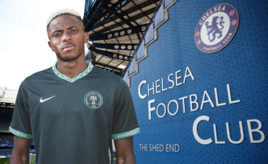 Chelsea ofron 60 milionë euro dhe një lojtar për shërbimet e Osimhen