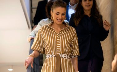 Edicioni i modës i Mbretëreshës Rania, një shembull se si retro mund të jetë moderne