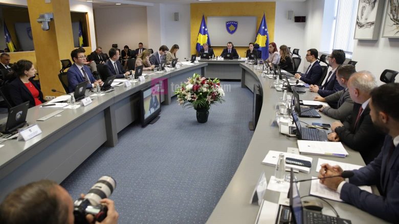 Qeveria e Kosovës ndan katër milionë euro për blerjen e barnave esenciale