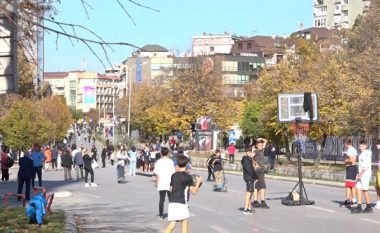 Detaje për rrugën njëkahore në Prishtinë, qytetarët mbështesin zgjerimin e shesheve